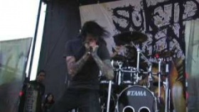 SUICIDE SILENCE - Unanswered (OFFICIAL VIDEO)