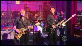 The Twilight Singers - &quot;On The Corner&quot; 4/26 Letterman (TheAudioPerv.com)
