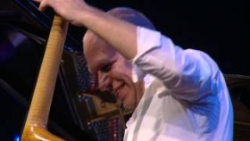 Avishai Cohen Trio - 'C# Minor'