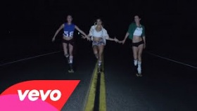 Chet Faker - Gold (Official Music Video)