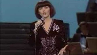 Mireille Mathieu - Une Femme amoureuse