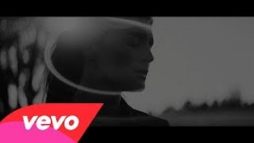 Jessie Ware - Tough Love