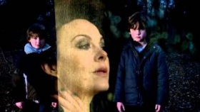 National Theatre: Medea with Helen McCrory in title role (Official trailer)