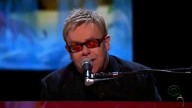 Elton John - Can you feel the love tonight Live (Rare Video)