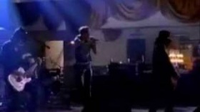 Guns N Roses - Knocking On Heaven's Door