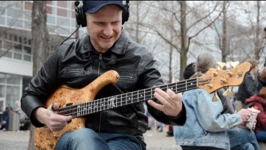 WOJTEK PILICHOWSKI - INSANE SLAP BASS SOLO