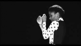 Nabiha - Mind The Gap (Official Video)