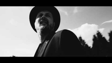Teledysk zespołu PIDŻAMA PORNO - Hokejowy zamek [OFFICIAL VIDEO]