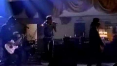 Guns N Roses - Knocking On Heaven's Door