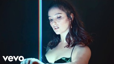 BANKS - Gimme (Official Video)